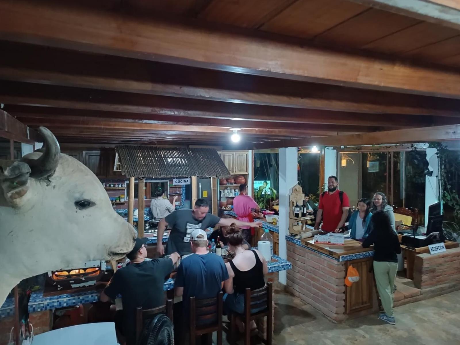 River Song'S Hotel Миндо Экстерьер фото